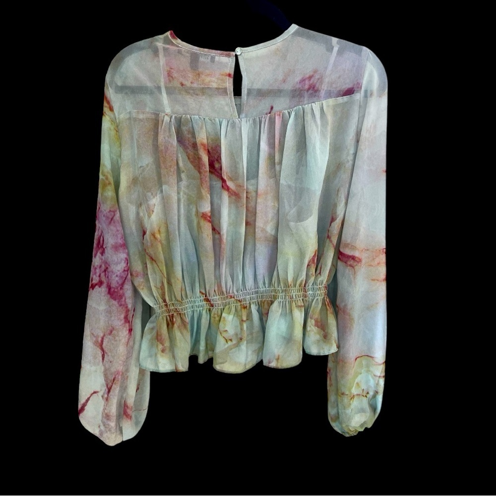 NWT Steve Madden Woman’s Feminine Top - Picture 3 of 3